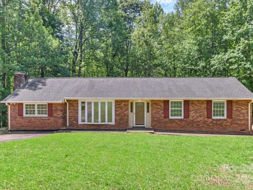 182 Freedom Mill Road, Gastonia, NC 28052.  MLS# CAR4248955, YatesRealty ID 8639. 