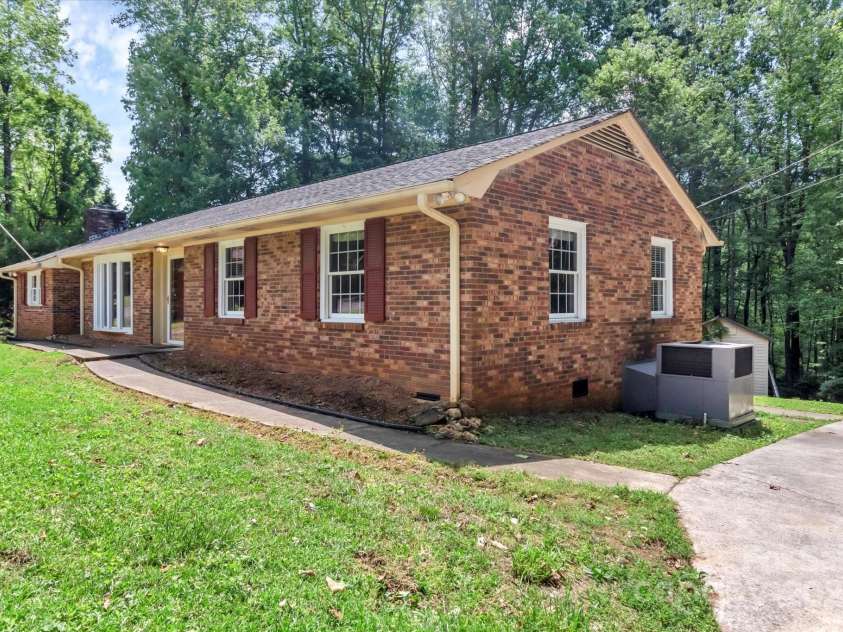 182 Freedom Mill Road, Gastonia, NC 28052.  MLS# CAR4248955, YatesRealty ID 8639. 