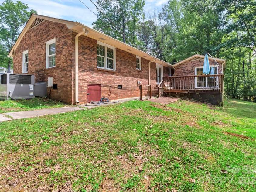 182 Freedom Mill Road, Gastonia, NC 28052.  MLS# CAR4248955, YatesRealty ID 8639. 