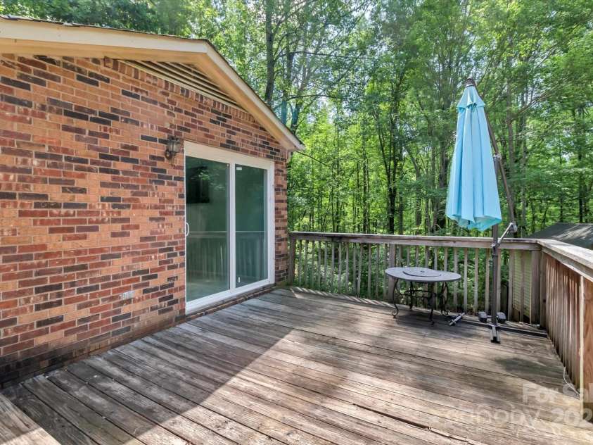 182 Freedom Mill Road, Gastonia, NC 28052.  MLS# CAR4248955, YatesRealty ID 8639. 