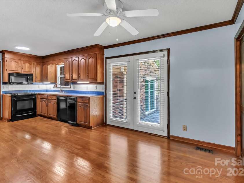 182 Freedom Mill Road, Gastonia, NC 28052.  MLS# CAR4248955, YatesRealty ID 8639. 