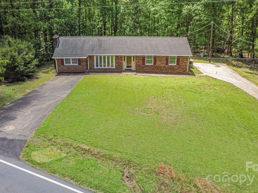 182 Freedom Mill Road, Gastonia, NC 28052.  MLS# CAR4248955, YatesRealty ID 8639. 