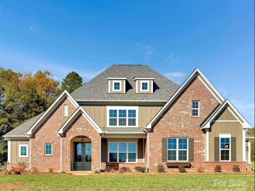 133 Crestview Lane, Troutman, NC 28166.  MLS# CAR4281706, YatesRealty ID 864. 