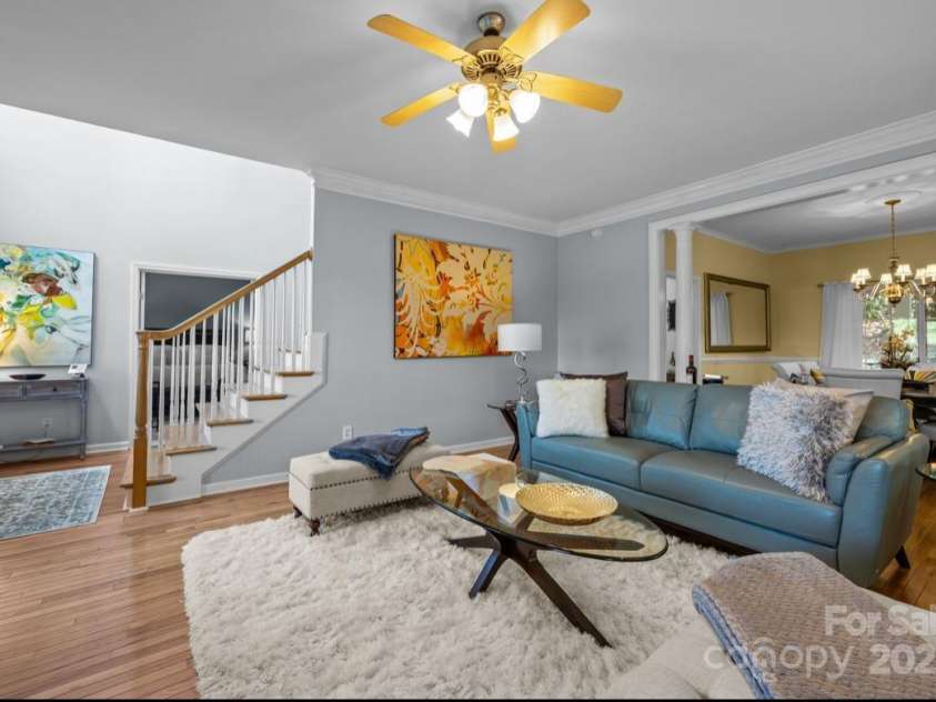 42 Surrey Run, Asheville, NC 28803.  MLS# CAR4285400, YatesRealty ID 864. 