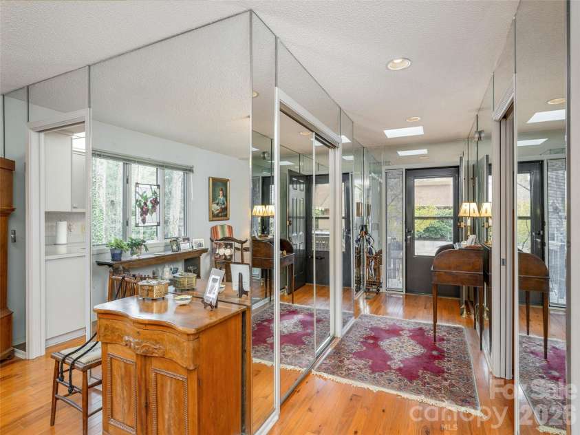 601 Red Oak Drive, Hendersonville, NC 28791.  MLS# CAR4364852, YatesRealty ID 8640. 