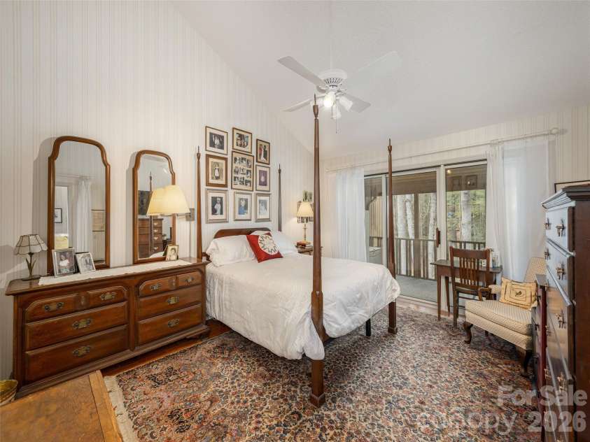 601 Red Oak Drive, Hendersonville, NC 28791.  MLS# CAR4364852, YatesRealty ID 8640. 