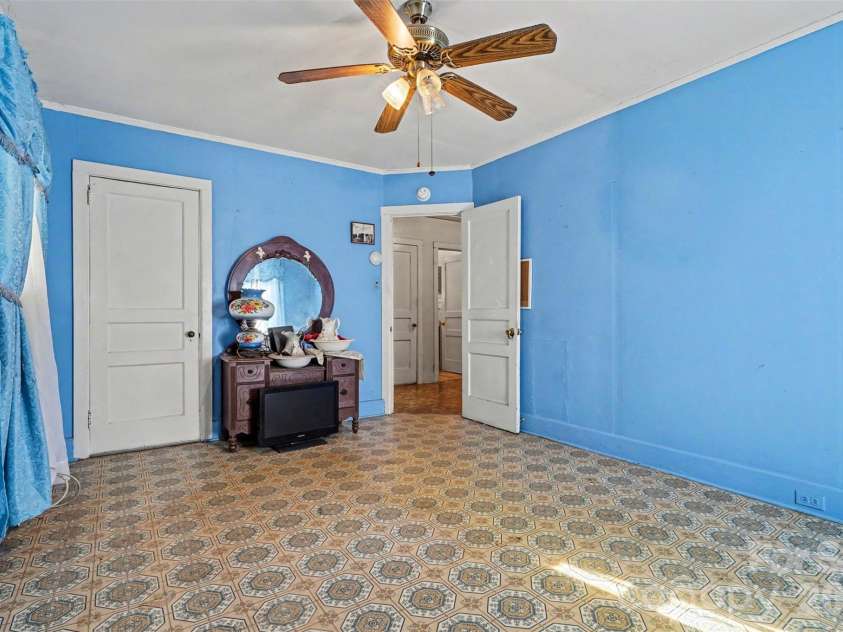 198 Glenwood Drive, Rock Hill, SC 29732.  MLS# CAR4358190, YatesRealty ID 8641. 