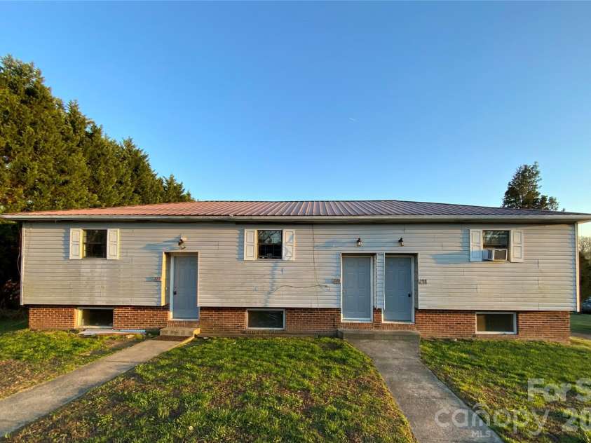 218 Lovelace Road, Forest City, NC 28043.  MLS# CAR4360338, YatesRealty ID 8642. 
