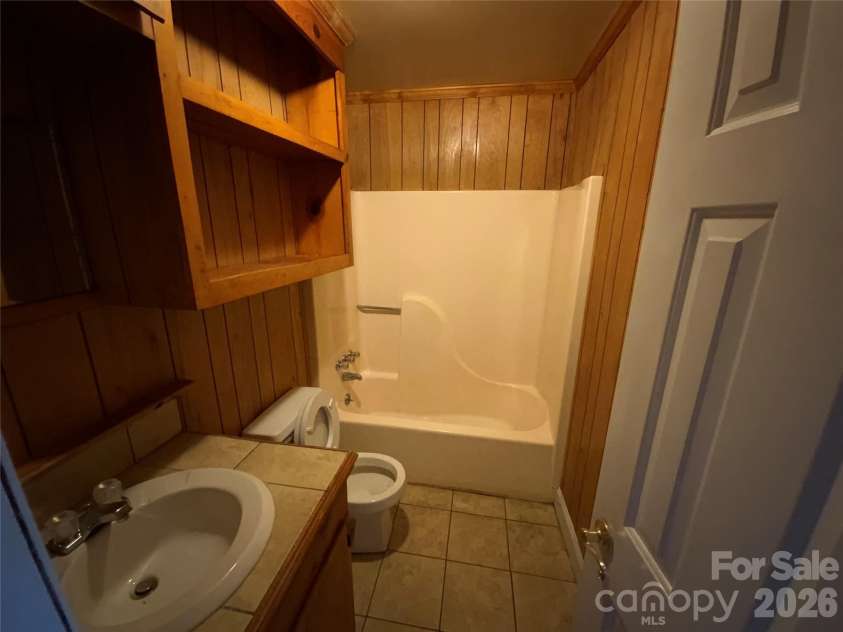 218 Lovelace Road, Forest City, NC 28043.  MLS# CAR4360338, YatesRealty ID 8642. 