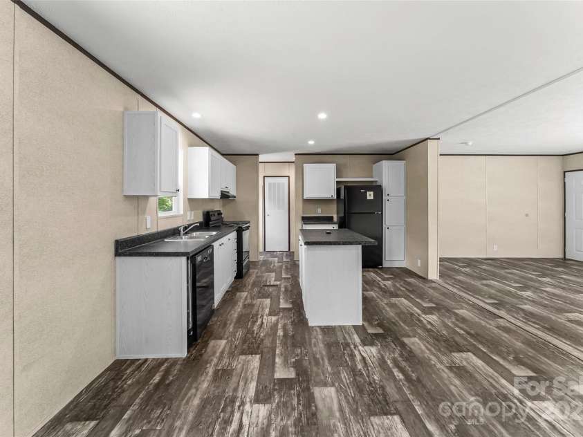 808 Vine Arden Road, Morganton, NC 28655.  MLS# CAR4251909, YatesRealty ID 8644. 