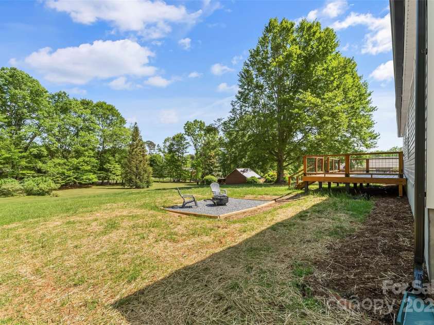 808 Vine Arden Road, Morganton, NC 28655.  MLS# CAR4251909, YatesRealty ID 8644. 