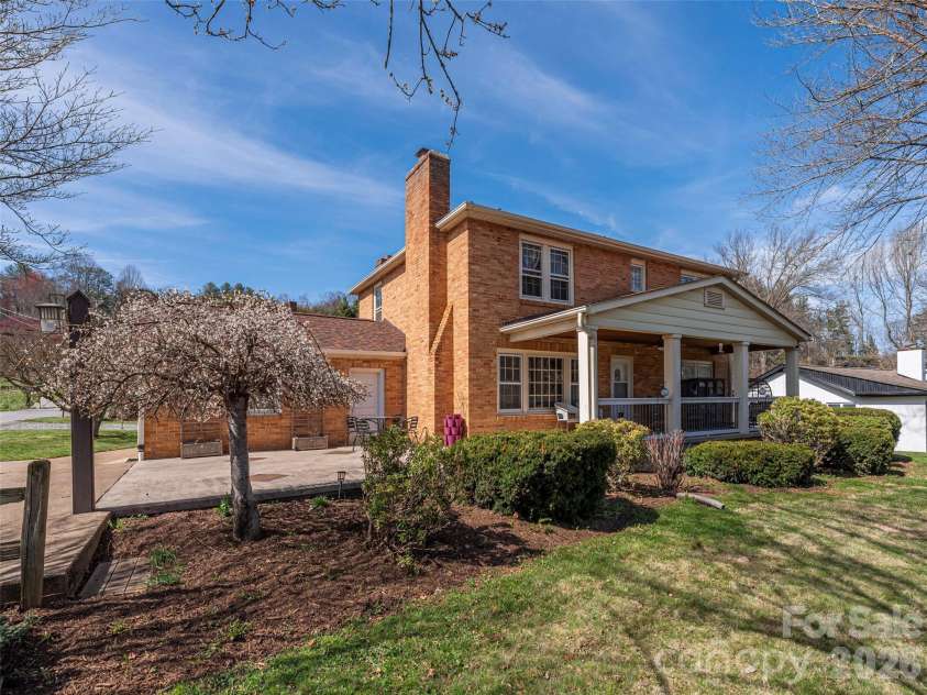 20 Zemery Lane, Waynesville, NC 28786.  MLS# CAR4359069, YatesRealty ID 8645. 