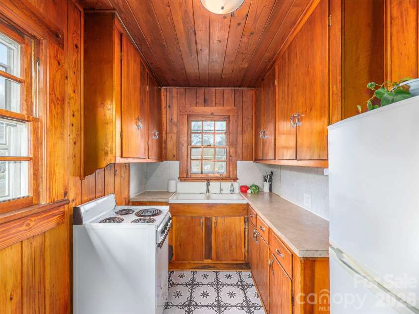 20 Zemery Lane, Waynesville, NC 28786.  MLS# CAR4359069, YatesRealty ID 8645. 