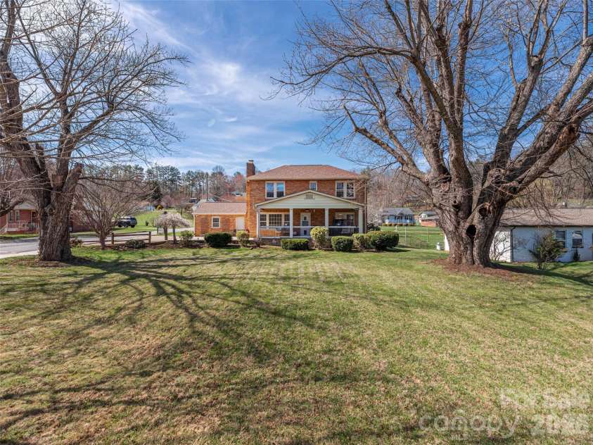 20 Zemery Lane, Waynesville, NC 28786.  MLS# CAR4359069, YatesRealty ID 8645. 