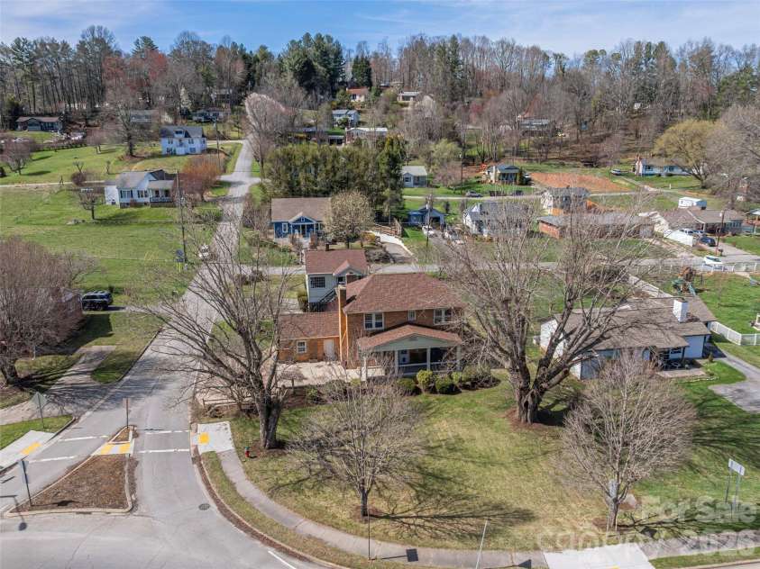 20 Zemery Lane, Waynesville, NC 28786.  MLS# CAR4359069, YatesRealty ID 8645. 