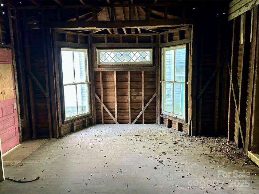 306 Carolina Avenue, Spencer, NC 28159.  MLS# CAR4251894, YatesRealty ID 8645. 