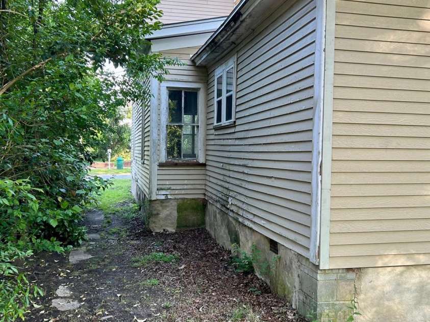 306 Carolina Avenue, Spencer, NC 28159.  MLS# CAR4251894, YatesRealty ID 8645. 