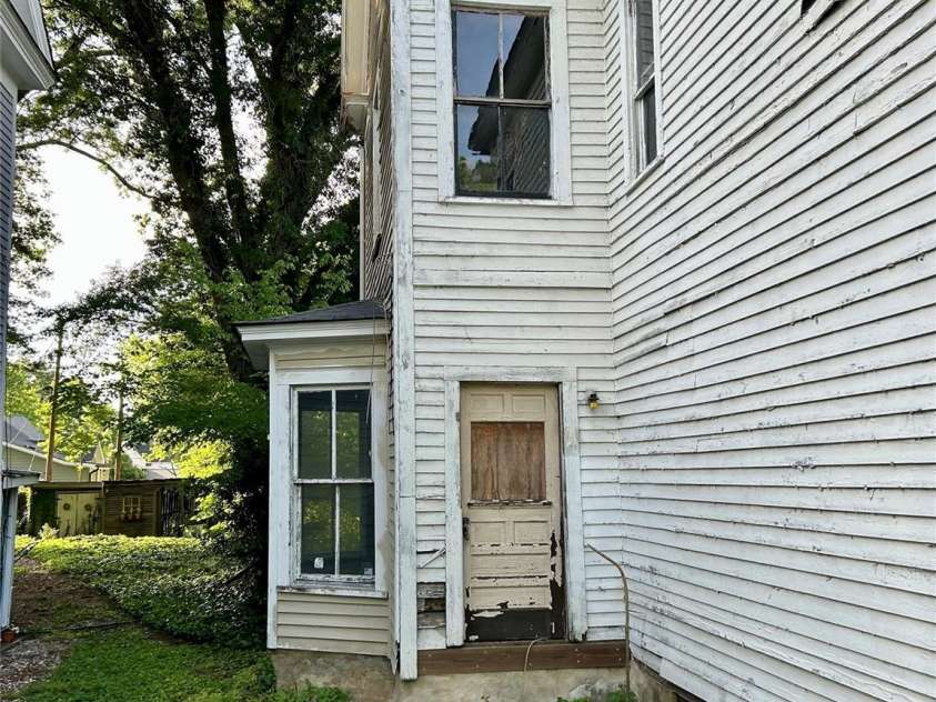 306 Carolina Avenue, Spencer, NC 28159.  MLS# CAR4251894, YatesRealty ID 8645. 