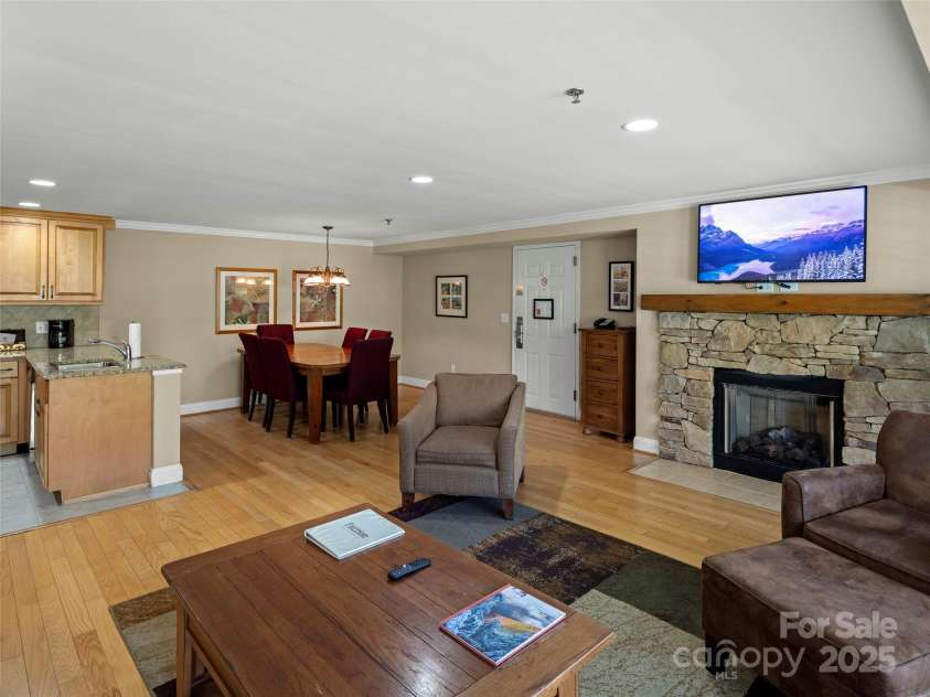 401 Bowling Park Road, Asheville, NC 28803.  MLS# CAR4250515, YatesRealty ID 8646. 