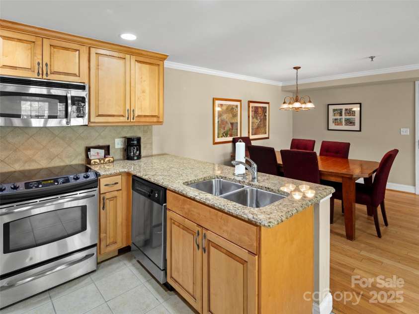 401 Bowling Park Road, Asheville, NC 28803.  MLS# CAR4250515, YatesRealty ID 8646. 