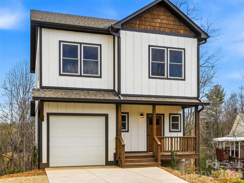117 Third Street, Asheville, NC 28803.  MLS# CAR4358061, YatesRealty ID 8647. 