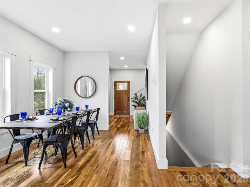 117 Third Street, Asheville, NC 28803.  MLS# CAR4358061, YatesRealty ID 8647. 