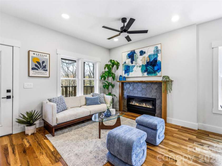 117 Third Street, Asheville, NC 28803.  MLS# CAR4358061, YatesRealty ID 8647. 