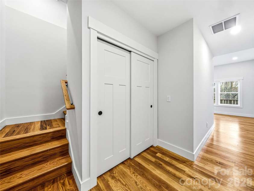 117 Third Street, Asheville, NC 28803.  MLS# CAR4358061, YatesRealty ID 8647. 