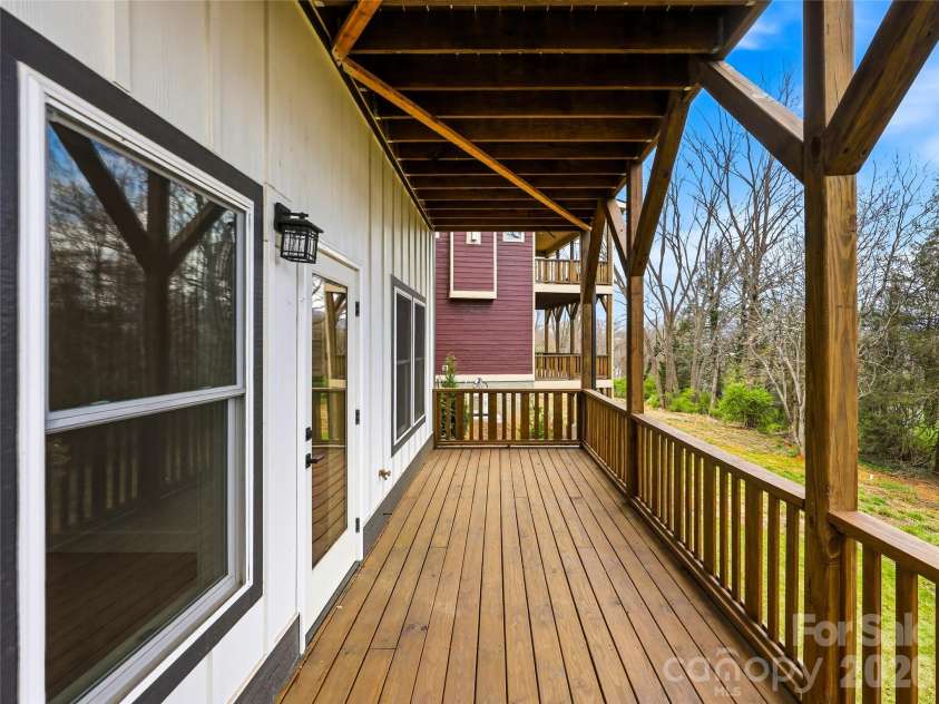 117 Third Street, Asheville, NC 28803.  MLS# CAR4358061, YatesRealty ID 8647. 