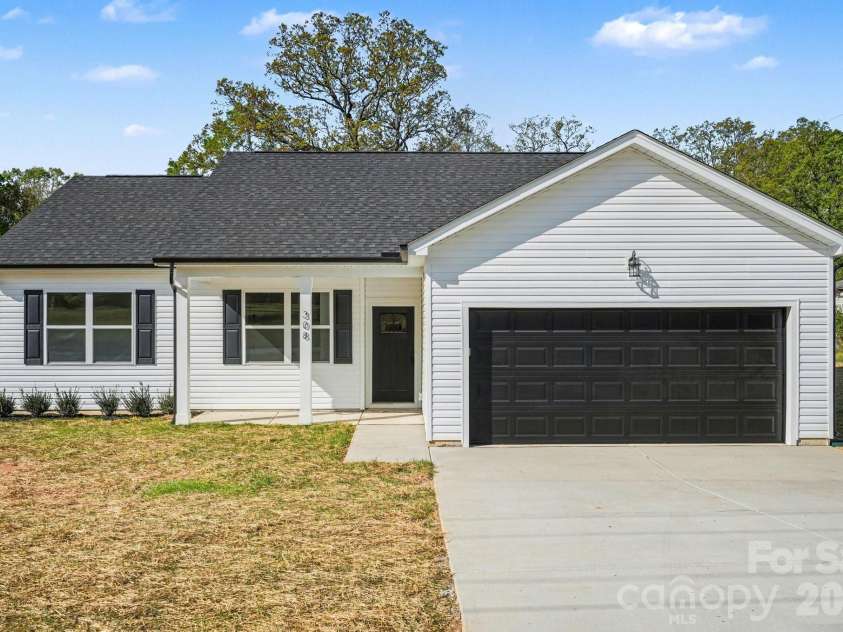 308 White Street, Marshville, NC 28103.  MLS# CAR4365251, YatesRealty ID 8648. 