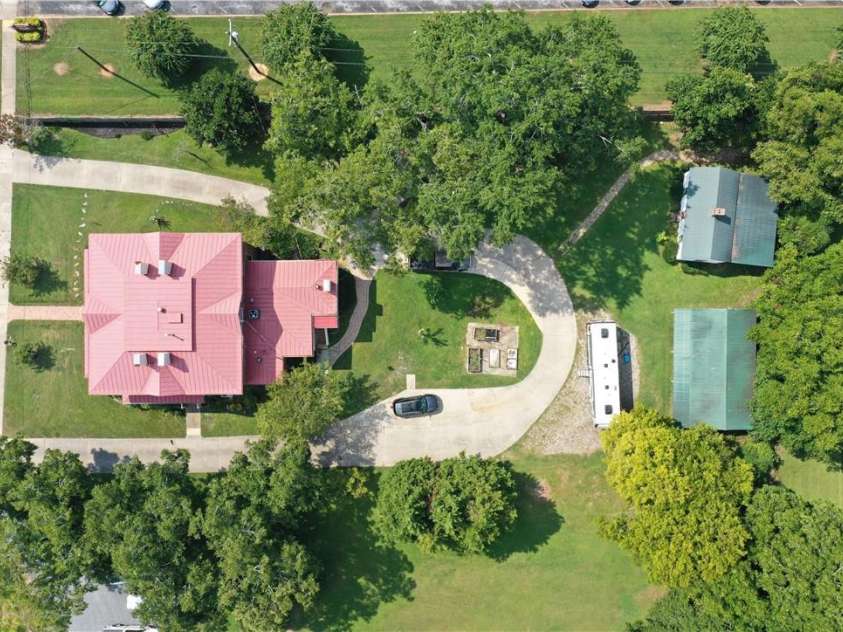 318 Camden Road, Wadesboro, NC 28170.  MLS# CAR3904497, YatesRealty ID 865. METAL BUILDING OUT BACK IS 20' X 40' WITH 100 AMP ELECTRICAL SERVICE.  DUKE POWER