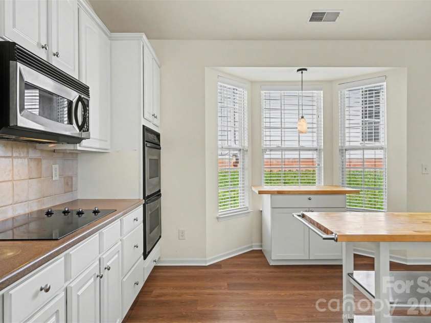 977 Platinum Drive, Fort Mill, SC 29708.  MLS# CAR4363219, YatesRealty ID 8651. 