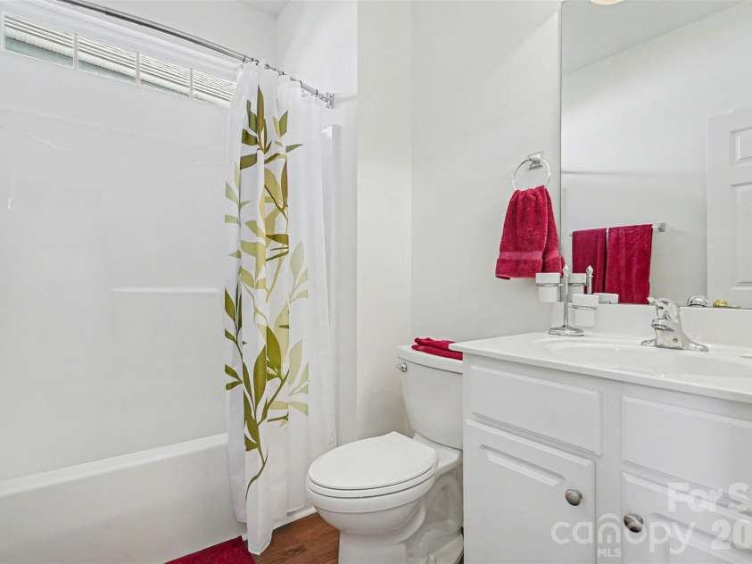 977 Platinum Drive, Fort Mill, SC 29708.  MLS# CAR4363219, YatesRealty ID 8651. 