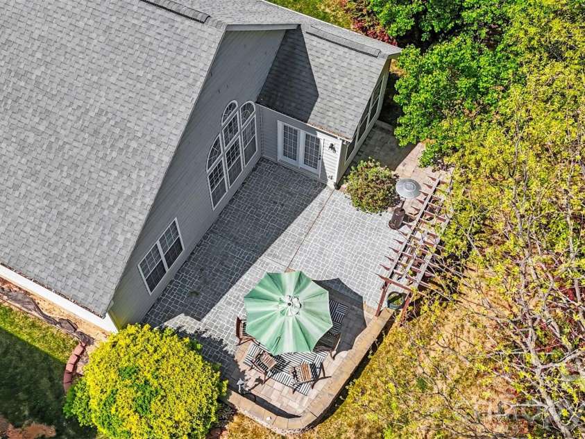 977 Platinum Drive, Fort Mill, SC 29708.  MLS# CAR4363219, YatesRealty ID 8651. 