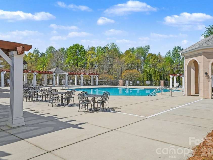977 Platinum Drive, Fort Mill, SC 29708.  MLS# CAR4363219, YatesRealty ID 8651. 