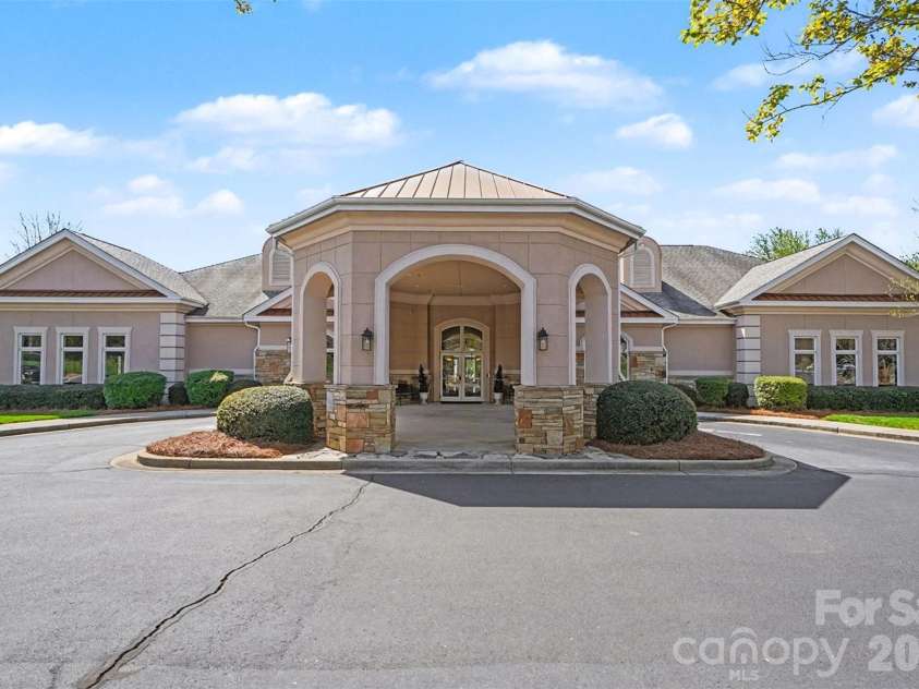 977 Platinum Drive, Fort Mill, SC 29708.  MLS# CAR4363219, YatesRealty ID 8651. 