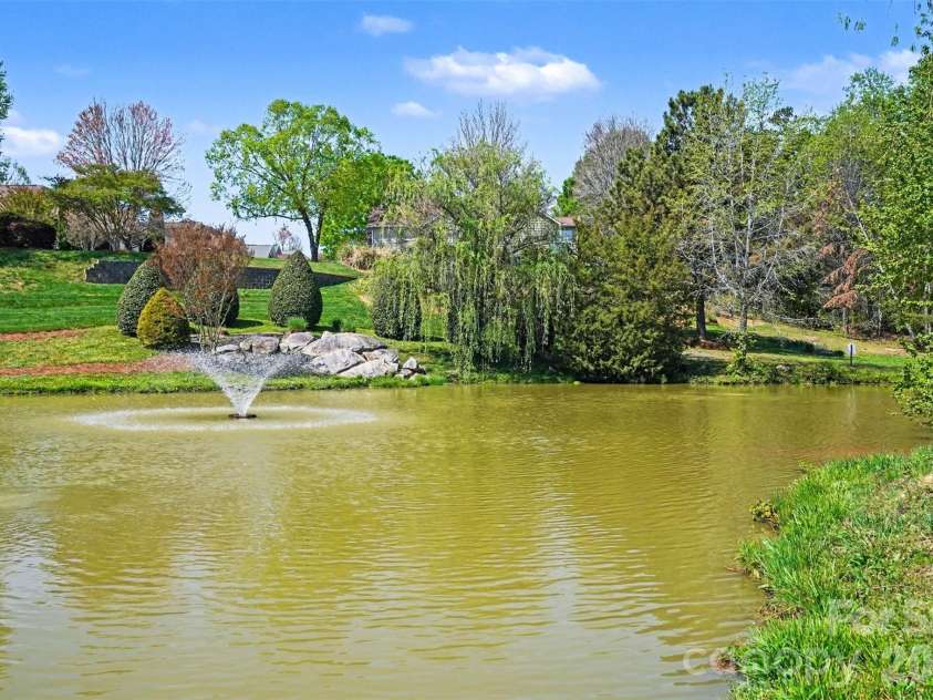 977 Platinum Drive, Fort Mill, SC 29708.  MLS# CAR4363219, YatesRealty ID 8651. 
