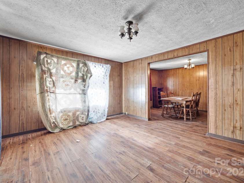 2012 Baton Rouge Road, Chester, SC 29706.  MLS# CAR4328649, YatesRealty ID 8652. 