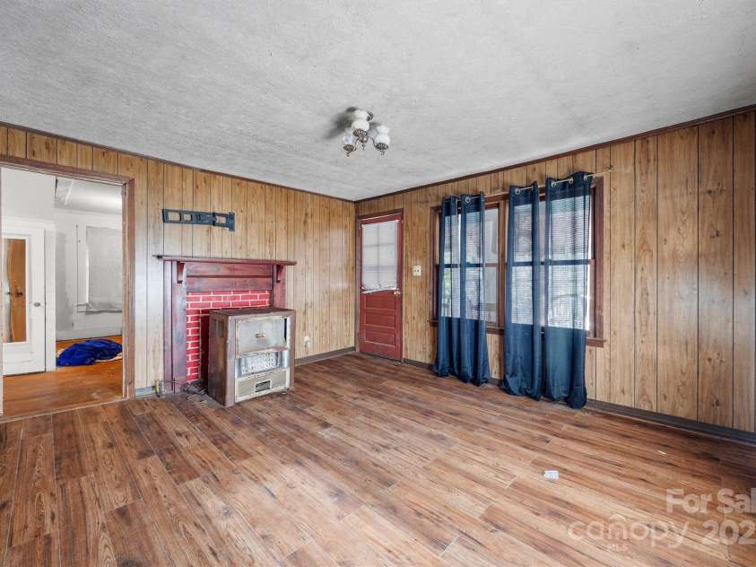 2012 Baton Rouge Road, Chester, SC 29706.  MLS# CAR4328649, YatesRealty ID 8652. 
