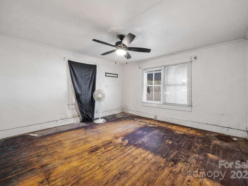 2012 Baton Rouge Road, Chester, SC 29706.  MLS# CAR4328649, YatesRealty ID 8652. 
