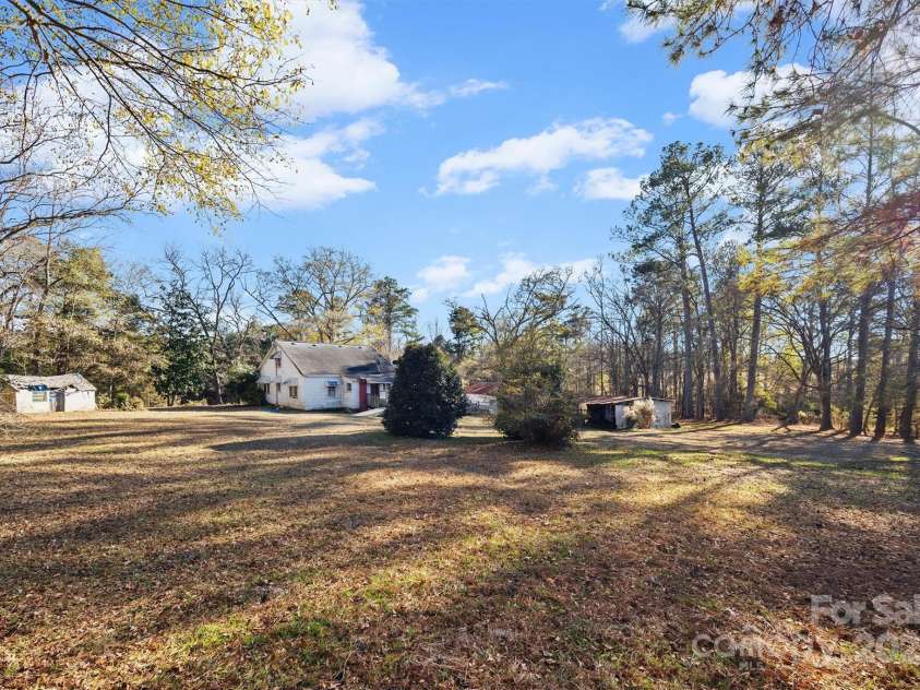 2012 Baton Rouge Road, Chester, SC 29706.  MLS# CAR4328649, YatesRealty ID 8652. 