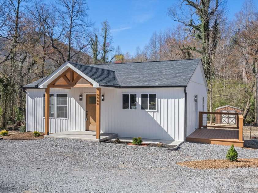 5588 Sugar Hill Road, Marion, NC 28752.  MLS# CAR4358753, YatesRealty ID 8653. 
