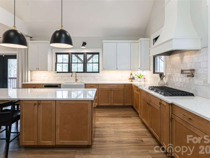 13 Cambridge Drive, Candler, NC 28715.  MLS# CAR4343251, YatesRealty ID 8656. Custom Culinary Kitchen with Premium Cabinetry