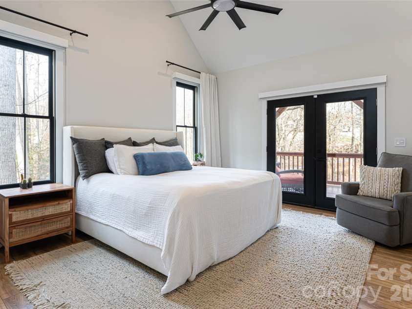 13 Cambridge Drive, Candler, NC 28715.  MLS# CAR4343251, YatesRealty ID 8656. Private Main-Level Owner's Suite