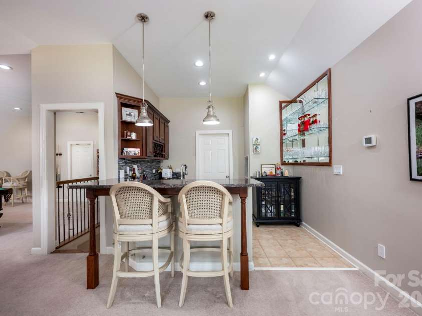 14109 Timbergreen Drive, Huntersville, NC 28078.  MLS# CAR4359413, YatesRealty ID 8657. Bar