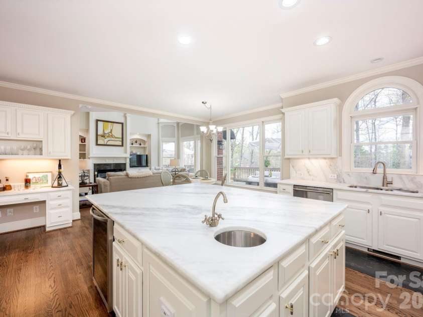 14109 Timbergreen Drive, Huntersville, NC 28078.  MLS# CAR4359413, YatesRealty ID 8657. Kitchen