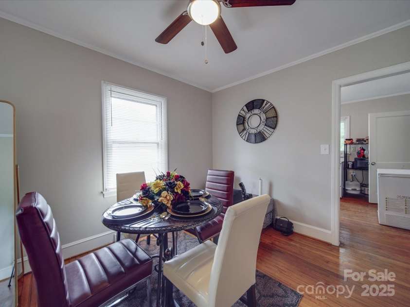 204 Oakdale Street, Gastonia, NC 28054.  MLS# CAR4251999, YatesRealty ID 8659. 