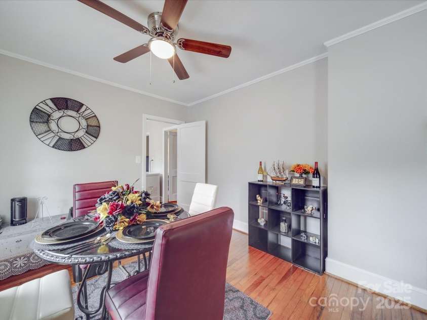 204 Oakdale Street, Gastonia, NC 28054.  MLS# CAR4251999, YatesRealty ID 8659. 