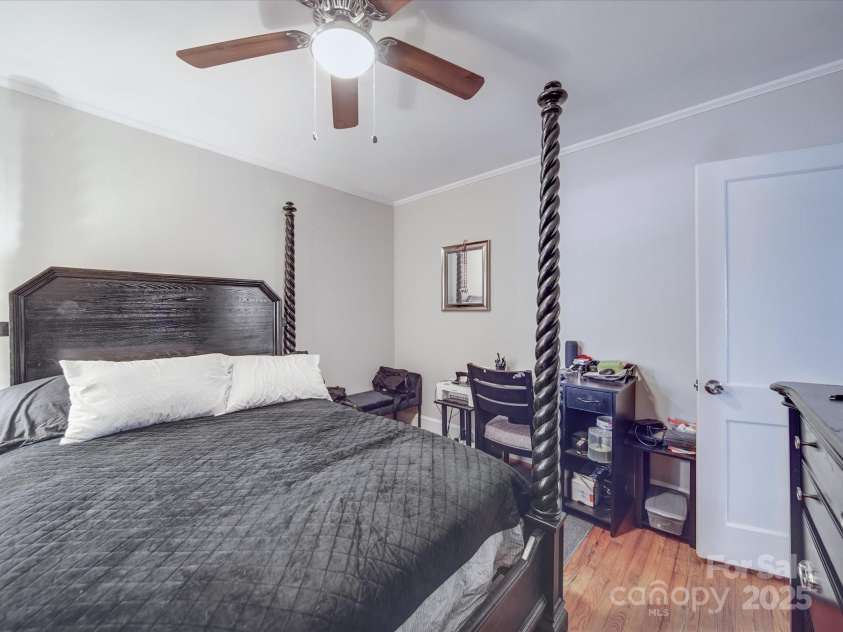 204 Oakdale Street, Gastonia, NC 28054.  MLS# CAR4251999, YatesRealty ID 8659. 