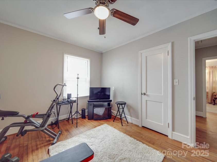 204 Oakdale Street, Gastonia, NC 28054.  MLS# CAR4251999, YatesRealty ID 8659. 
